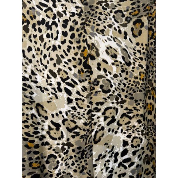 White Birch Women's Animal Print Top. Dolman Sleeves Medium - Picture 7 of 7